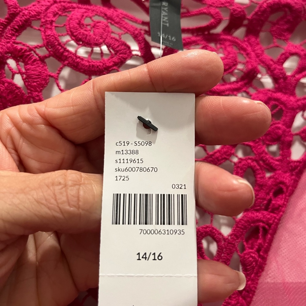 MARINA Floral 🩷Lace Robe - Fuchsia - Picture 2 of 4